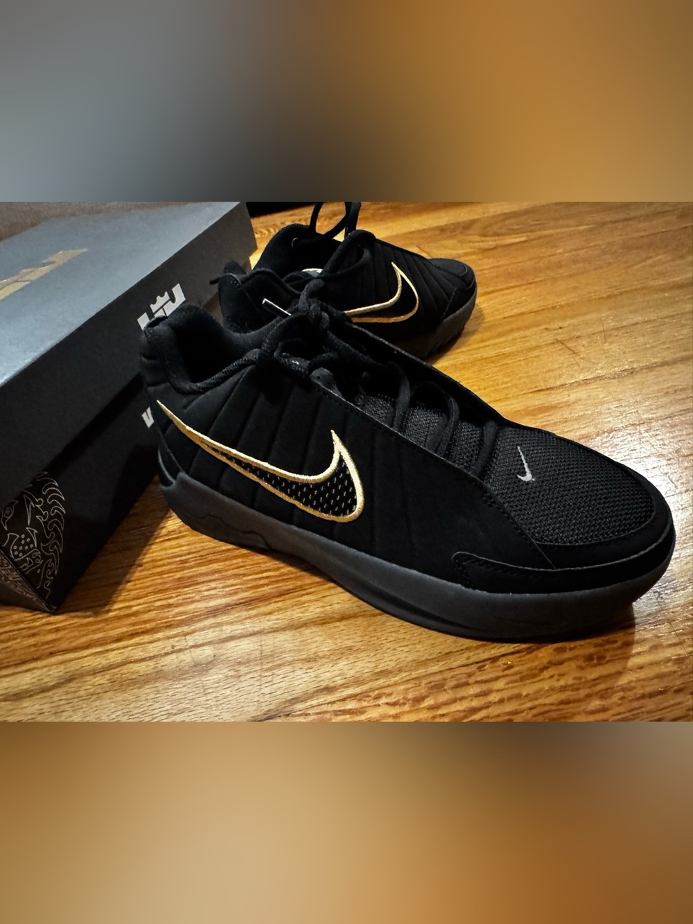 Nike Black Sneakers with Gold Swoosh Men's Low-Top